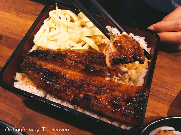 傲鰻天下 鰻魚飯近照2.jpg