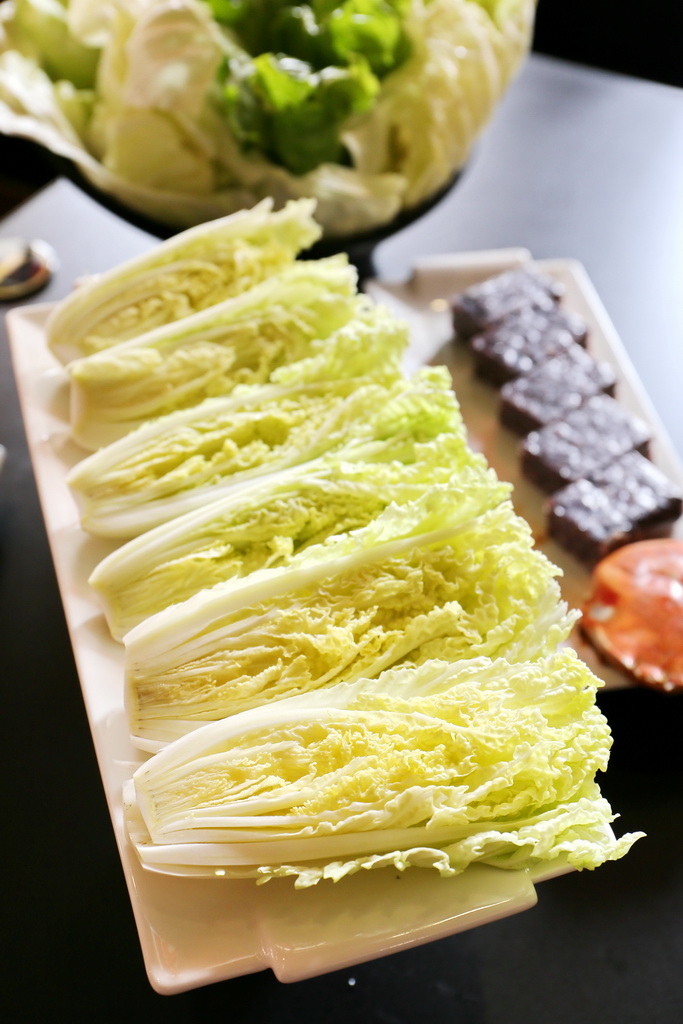 台省製燒海鮮羊肉爐，手感貢丸、海藻米血糕，