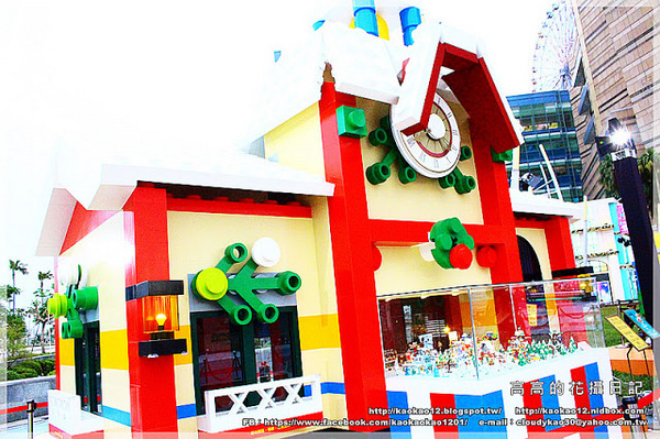 夢時代：【高雄】前鎮區。夢時代《愛．Sharing 2016 Xmas》聖誕佈置搶先看！