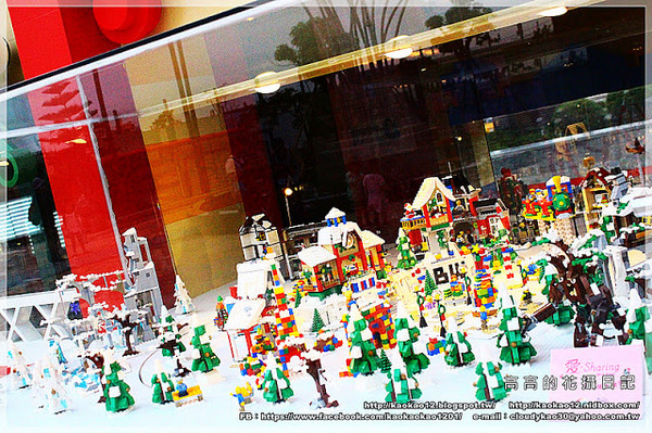 夢時代：【高雄】前鎮區。夢時代《愛．Sharing 2016 Xmas》聖誕佈置搶先看！