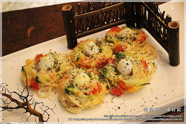 LATE Bistro 暮 餐酒館:【臺南】東區。LATE Bistro 暮 餐酒館《台南東區餐酒館.隱藏在巷弄間的深夜美食》