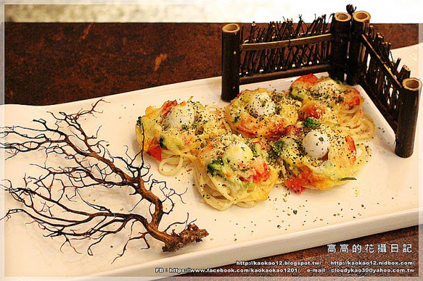 LATE Bistro 暮 餐酒館:【臺南】東區。LATE Bistro 暮 餐酒館《台南東區餐酒館.隱藏在巷弄間的深夜美食》