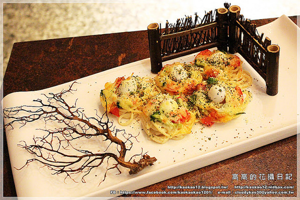 LATE Bistro 暮 餐酒館:【臺南】東區。LATE Bistro 暮 餐酒館《台南東區餐酒館.隱藏在巷弄間的深夜美食》