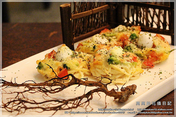 LATE Bistro 暮 餐酒館:【臺南】東區。LATE Bistro 暮 餐酒館《台南東區餐酒館.隱藏在巷弄間的深夜美食》