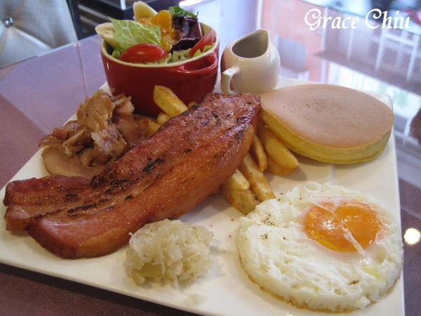 板橋早午餐 栢金 BIRKING 板橋下午茶 捷運新埔站 最愛厚培根 厚度1.6公分