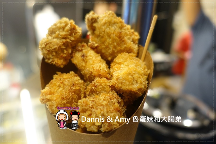 20161117《新竹巨城附近小吃》太空總薯 - 新竹民生店《創新薯製料理》。起司馬鈴薯。子彈薯條。雞米花。乳酪棒下午茶點心、宵夜。看電影新選擇︱開到凌晨的店 （影片） (32).jpg