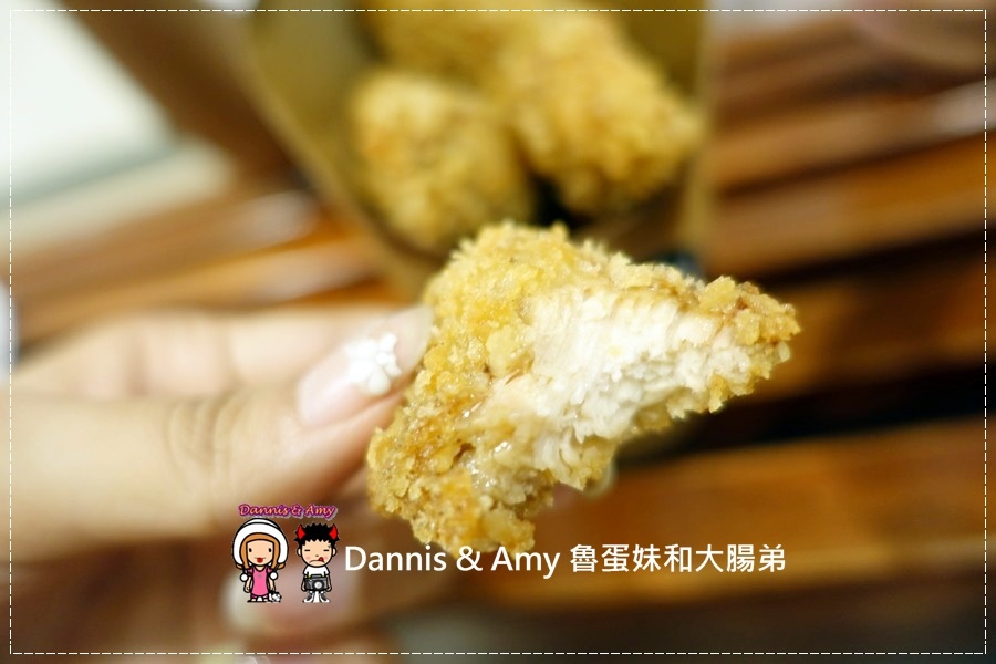 20161117《新竹巨城附近小吃》太空總薯 - 新竹民生店《創新薯製料理》。起司馬鈴薯。子彈薯條。雞米花。乳酪棒下午茶點心、宵夜。看電影新選擇︱開到凌晨的店 （影片） (18).jpg