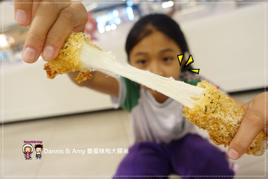 20161117《新竹巨城附近小吃》太空總薯 - 新竹民生店《創新薯製料理》。起司馬鈴薯。子彈薯條。雞米花。乳酪棒下午茶點心、宵夜。看電影新選擇︱開到凌晨的店 （影片） (11).jpg