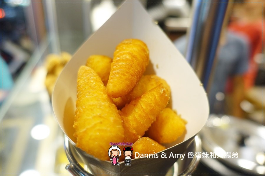 20161117《新竹巨城附近小吃》太空總薯 - 新竹民生店《創新薯製料理》。起司馬鈴薯。子彈薯條。雞米花。乳酪棒下午茶點心、宵夜。看電影新選擇︱開到凌晨的店 （影片） (29).jpg