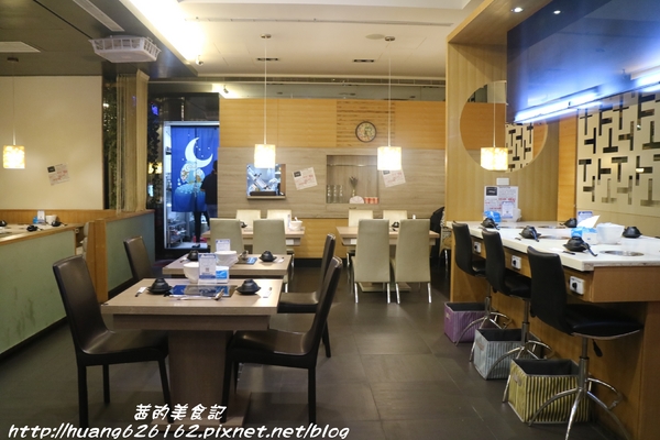 築湘養生麻辣火鍋：【新北三重區】一人就能享用麻辣火鍋『築湘養生麻辣火鍋』三重平價火鍋推薦/麻辣火鍋/養生招牌花雕雞/打卡送鴨血、豆腐/捷運徐匯中學站