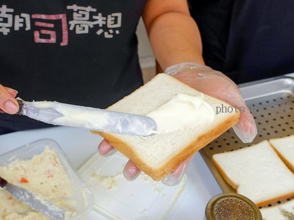 【桃園早餐】朝司暮想 大業店-早上就是要吃肉蛋吐司！沙拉蛋吐司餡料厚又有味道、爆好吃．肉排蛋吐司/桃園早餐/桃園美食/在地人推薦