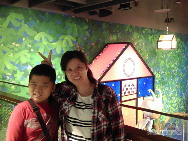 晶品城購物商場幾米28-留影