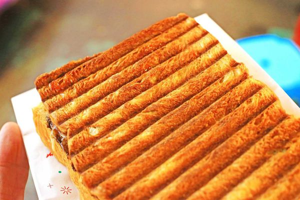 【三重美食】幸福醬爆起士吐司派-會爆漿的熱壓吐司