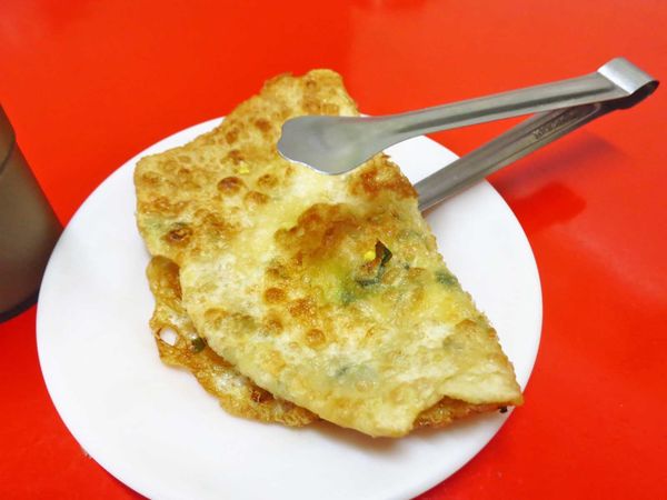 【三重】三重國小手工蔥油餅-附近居民才知道的隱藏版美食