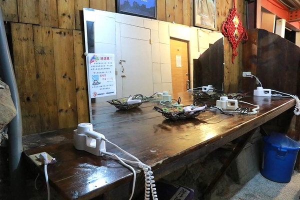 泰安戀情溫泉民宿：【苗栗旅遊】泰安戀情溫泉民宿~神畫峽谷生態主題遊樂區，感受大自然鬼斧神工的力量，以及酋長宴的美味佳餚