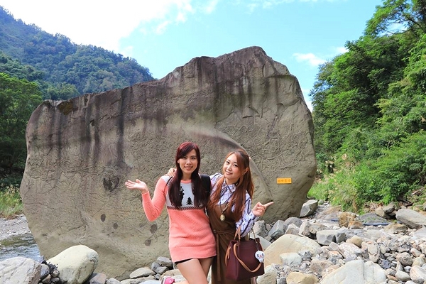 泰安戀情溫泉民宿：【苗栗旅遊】泰安戀情溫泉民宿~神畫峽谷生態主題遊樂區，感受大自然鬼斧神工的力量，以及酋長宴的美味佳餚