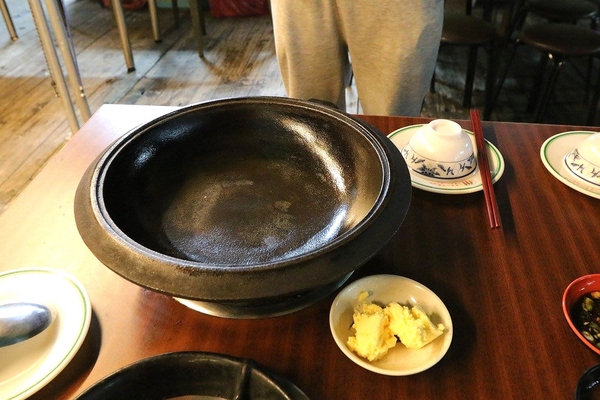 泰安戀情溫泉民宿：【苗栗旅遊】泰安戀情溫泉民宿~神畫峽谷生態主題遊樂區，感受大自然鬼斧神工的力量，以及酋長宴的美味佳餚