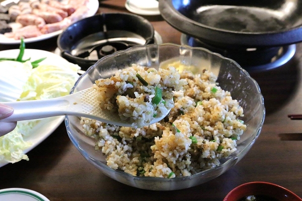 泰安戀情溫泉民宿：【苗栗旅遊】泰安戀情溫泉民宿~神畫峽谷生態主題遊樂區，感受大自然鬼斧神工的力量，以及酋長宴的美味佳餚