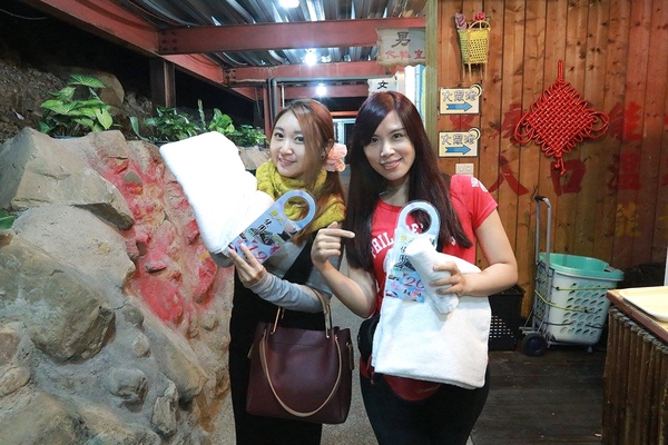 泰安戀情溫泉民宿：【苗栗旅遊】泰安戀情溫泉民宿~神畫峽谷生態主題遊樂區，感受大自然鬼斧神工的力量，以及酋長宴的美味佳餚