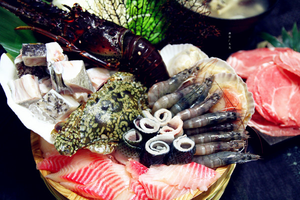 極好食:【宅配。鍋物】 樂天市場-極好食 貝里斯龍蝦鍋 傳說中的痛風鍋 特價海鮮火鍋組合