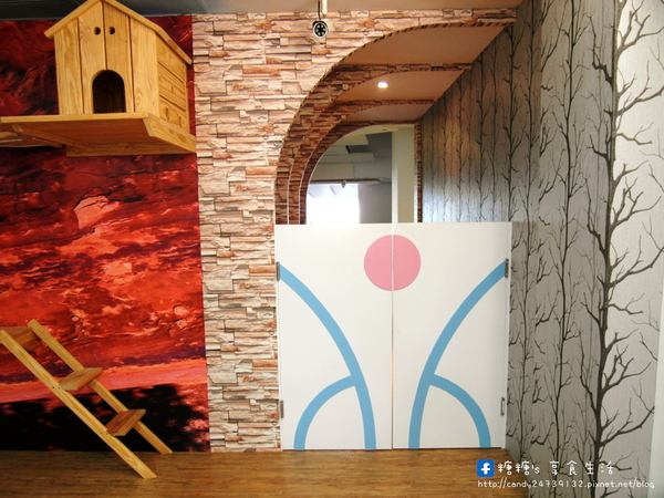 咕嚕貓咖啡(首席站前店):〖台中│美食〗咕嚕貓咖啡-首席站前店 ❤ 貓咪寵物餐廳推薦!!超可愛立體貓咪拉花,一貓、雙貓、三貓通通有~除了咖啡外,還有手作茶、甜點、義大利麵等餐點唷!【文末有優惠】