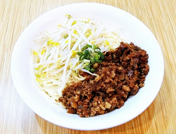 北香哨子麵(新竹中正店)：北香哨子麵