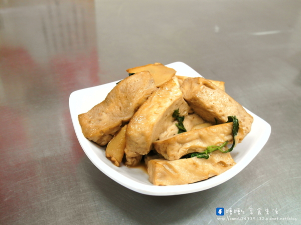 新田園:〖台中│美食〗新田園麵食館 ❤ 南屯小吃推薦~獨特怪麵讓你一次品嘗酸、甜、麻、辣、鹹多層次風味!!推薦綜合水餃,還有物超所值的肉排飯,糖糖都好推!!