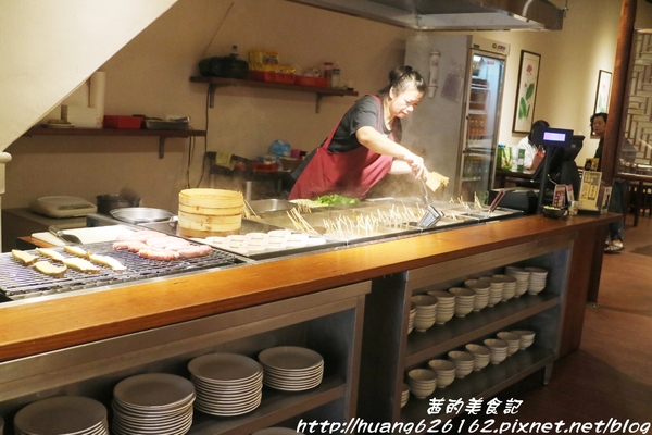 甜不二黑輪店:【新北板橋區】回訪口味依然好吃的『甜不二黑輪店』板橋銅板美食/消夜首選/近致理科技學院 甜不二黑輪店:【新北板橋區】回訪口味依然好吃的『甜不二黑輪店』板橋銅板美食/消夜首選/近致理科技學院