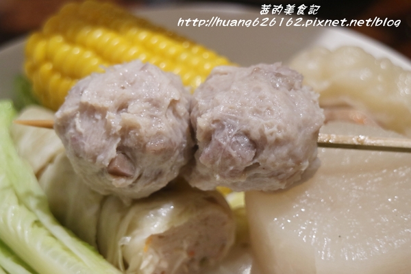 甜不二黑輪店:【新北板橋區】回訪口味依然好吃的『甜不二黑輪店』板橋銅板美食/消夜首選/近致理科技學院