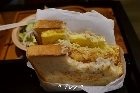 吐司工寓Tosicon(新竹關東店): 新竹。吐司工寓(關東店)ღ好吃不貴的韓式鐵板吐司