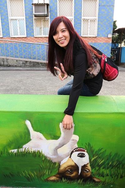 板橋永安公園動物彩繪牆：【新北市景點】搶先曝光!!板橋也有新的彩繪牆了耶~因為這個新的動物彩繪牆充滿逗趣，也讓永安公園更增添了熱鬧非凡的氣氛