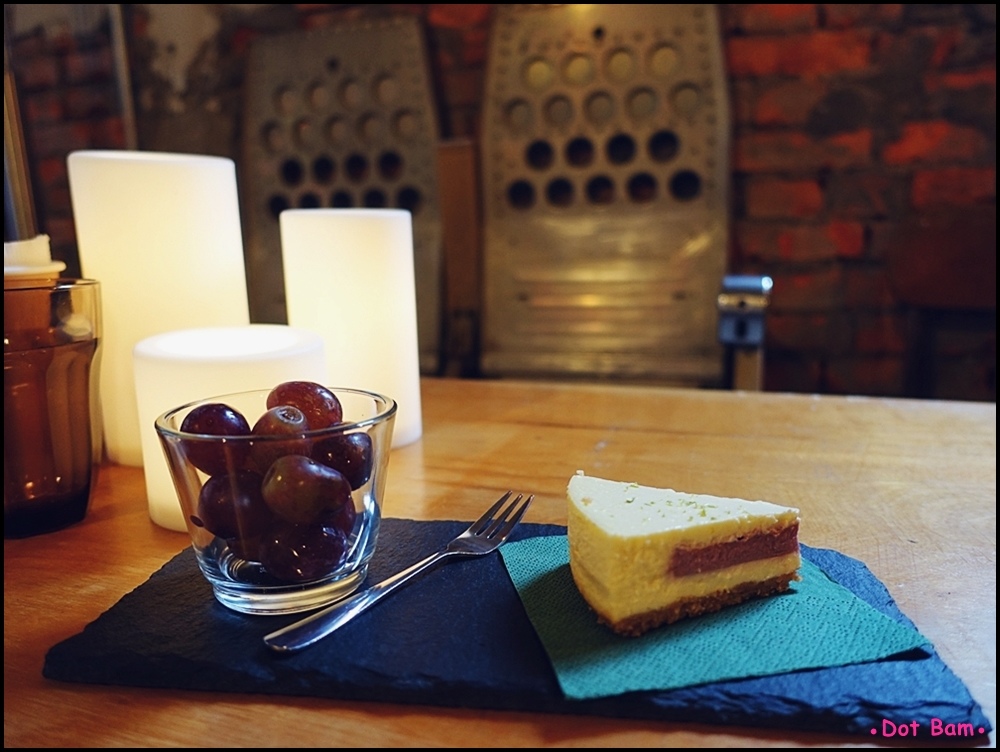 Congrats Café 覆盆莓起司蛋糕.JPG