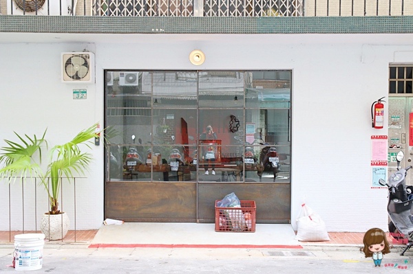 有點品食：【食記】台北市府站 有點品食 信義商圈 有點台復古懷舊咖啡館 台式麻油松阪豬 泰式咖哩雞