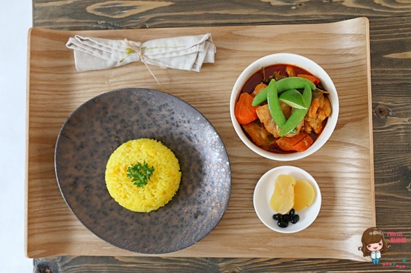 有點品食：【食記】台北市府站 有點品食 信義商圈 有點台復古懷舊咖啡館 台式麻油松阪豬 泰式咖哩雞