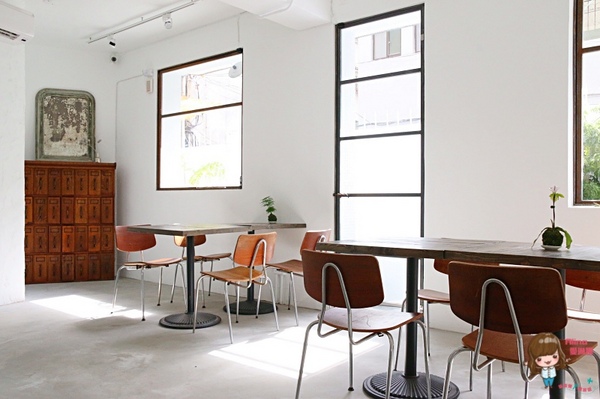 有點品食：【食記】台北市府站 有點品食 信義商圈 有點台復古懷舊咖啡館 台式麻油松阪豬 泰式咖哩雞