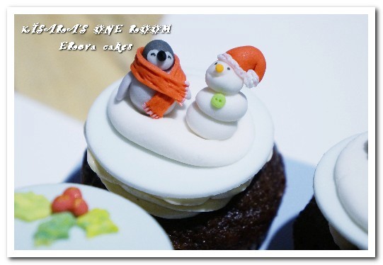 ERova cakes：聖誕節甜點禮盒．作工精細又美味的翻糖手工杯子蛋糕──ERova cakes