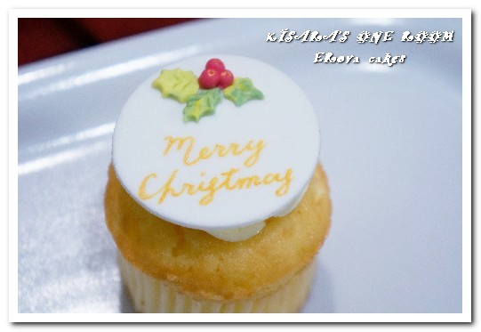 ERova cakes：聖誕節甜點禮盒．作工精細又美味的翻糖手工杯子蛋糕──ERova cakes