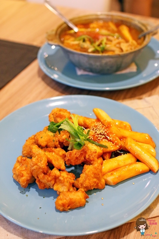 Onii 早午餐小酒館:【食記】台北松山 Onii 早午餐小酒館 韓式花香米蛋糕可愛下午茶 炸雞年糕好吃 近中山國中站