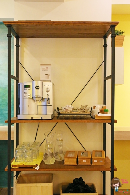 Onii 早午餐小酒館:【食記】台北松山 Onii 早午餐小酒館 韓式花香米蛋糕可愛下午茶 炸雞年糕好吃 近中山國中站