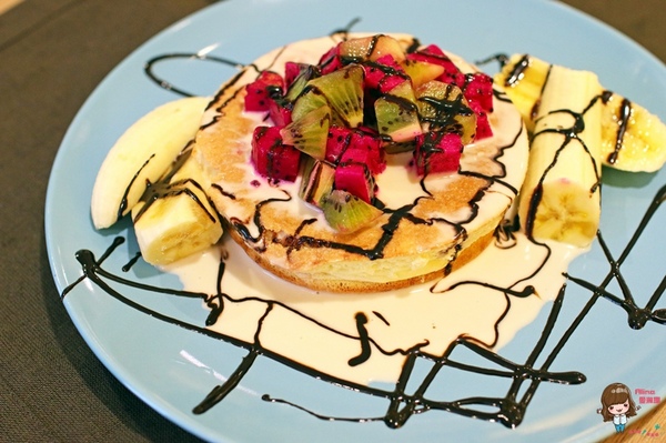 Onii 早午餐小酒館:【食記】台北松山 Onii 早午餐小酒館 韓式花香米蛋糕可愛下午茶 炸雞年糕好吃 近中山國中站