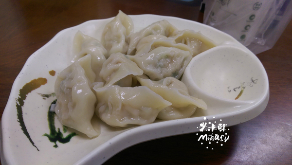 老夫子餃子王：【高雄/食﹡小港】紅線小港站．鄰近中山國中．老夫子餃子王