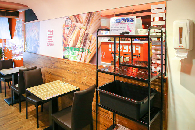 img_7980_31093679636_o