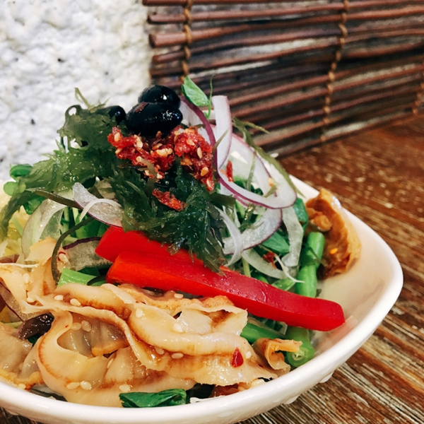 小食憩日式料理：小食憩日式料理｜松山區八德路｜沙拉充滿驚喜