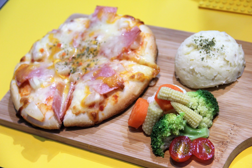 樂高積木主題餐廳 (27).JPG