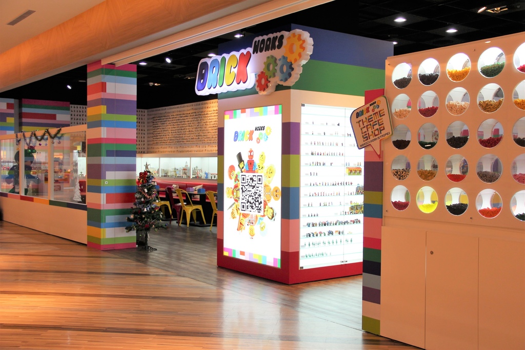 樂高積木主題餐廳 (1).JPG