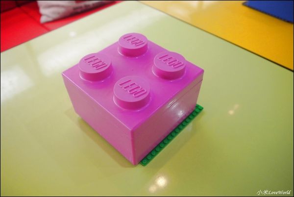 BRICK WORKS樂高積木主題餐廳(高雄店) P1640034_調整大小1.JPG