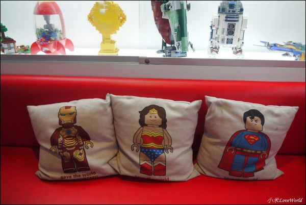 BRICK WORKS樂高積木主題餐廳(高雄店) P1640018_調整大小1.JPG