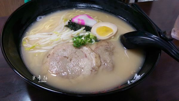 珍竹林日本拉麵三多店:【高雄/食﹡苓雅】鄰近三信家商.珍竹林日本拉麵三多店