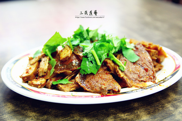 三民煮藝:【新北市新店區。小吃】三民煮藝 招牌椒香系列 香麻辣平衡夠味 一吃上癮 心中排行第一名 小碧潭捷運站