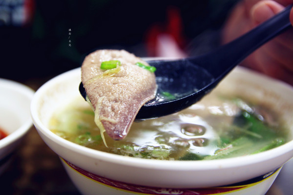 三民煮藝:【新北市新店區。小吃】三民煮藝 招牌椒香系列 香麻辣平衡夠味 一吃上癮 心中排行第一名 小碧潭捷運站